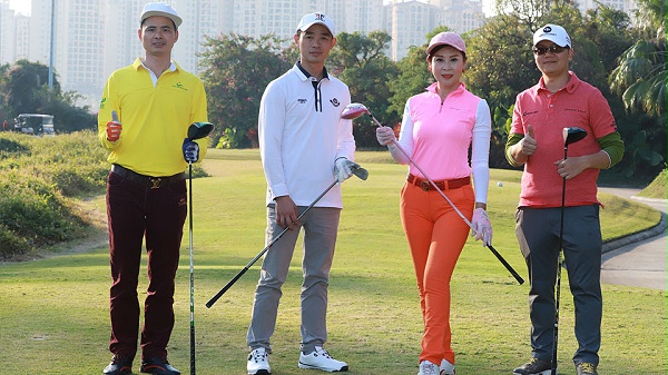 长江商学院定制高尔夫用品